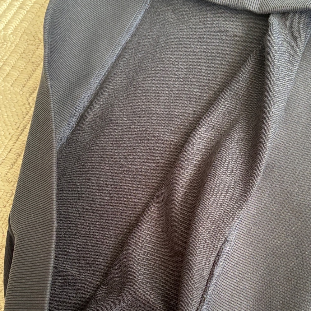 Tommy Hilfiger Gray Sweatshirt with Red and Cream Logo - Picture 3 of 4